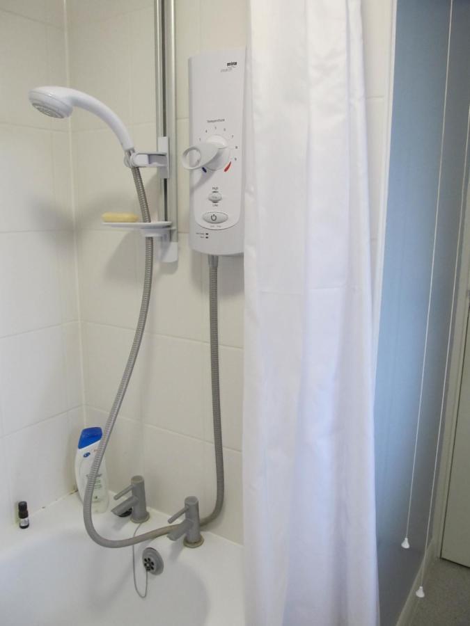 City Centre Double Room With A View, With Parking, Desk & Kitchenette Norwich Esterno foto